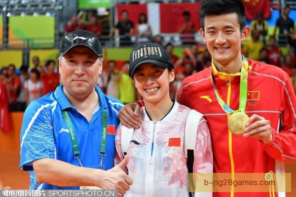 李永波网前截击得分，关键一分点燃全场激情